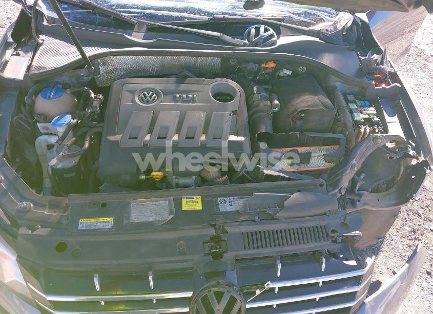 Photo 10 of 2014 Volkswagen Passat 2.0L TDI SE (VIN 1VWBN7A31EC025763)