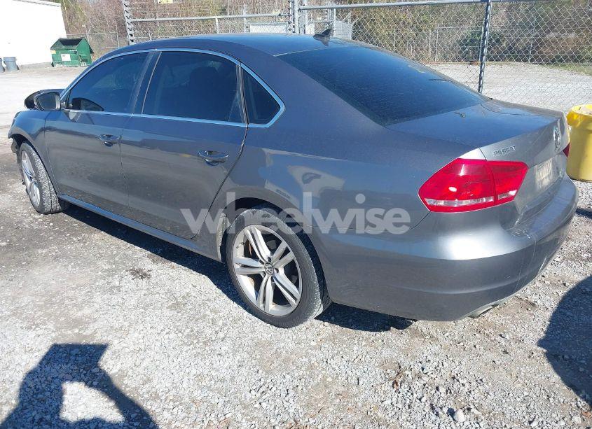 Photo 3 of 2014 Volkswagen Passat 2.0L TDI SE (VIN 1VWBN7A31EC025763)