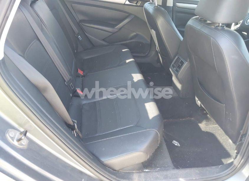 Photo 8 of 2014 Volkswagen Passat 2.0L TDI SE (VIN 1VWBN7A31EC025763)