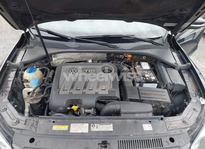 Photo 10 of 2014 Volkswagen Passat 2.0L TDI SE (VIN 1VWBN7A31EC054728)