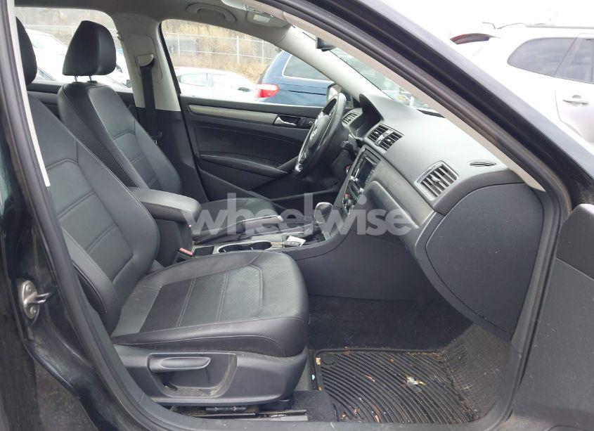 Photo 5 of 2014 Volkswagen Passat 2.0L TDI SE (VIN 1VWBN7A31EC054728)