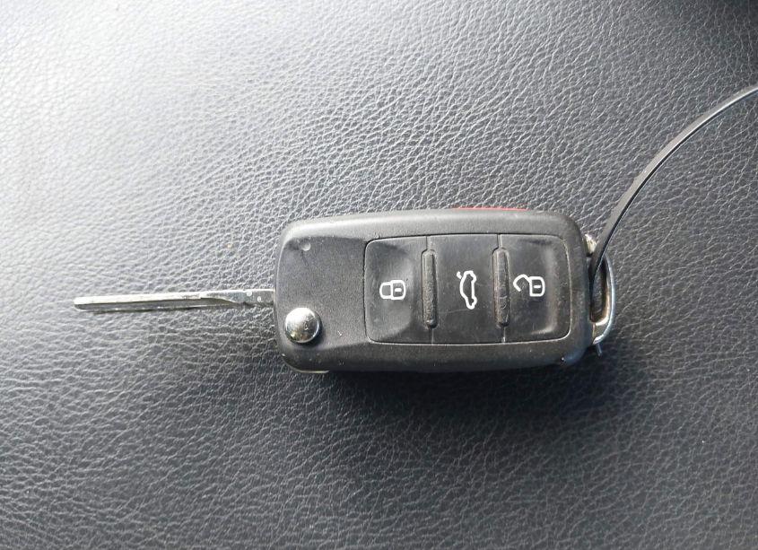 Photo 11 of 2012 Volkswagen Passat 2.0L TDI SE (VIN 1VWBN7A32CC033397)