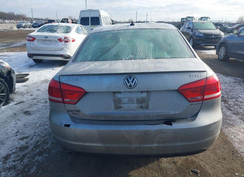 Photo 16 of 2012 Volkswagen Passat 2.0L TDI SE (VIN 1VWBN7A32CC033397)