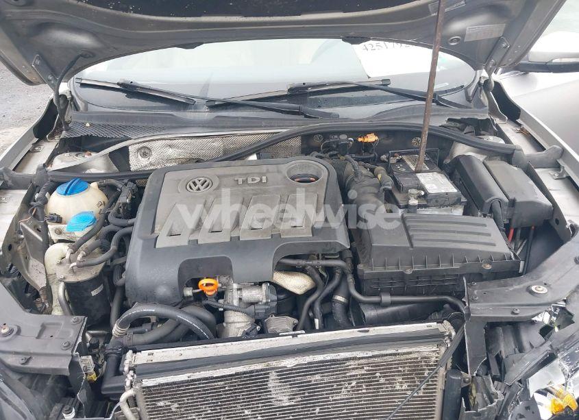 Photo 10 of 2012 Volkswagen Passat 2.0L TDI SE (VIN 1VWBN7A32CC045257)