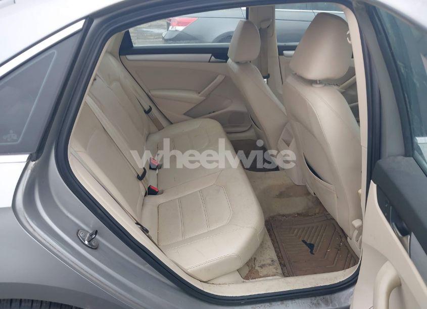 Photo 8 of 2012 Volkswagen Passat 2.0L TDI SE (VIN 1VWBN7A32CC045257)