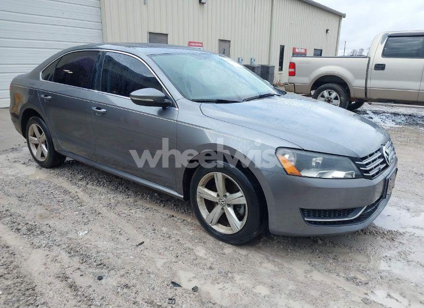 2012 Volkswagen Passat 2.0L TDI SE (VIN 1VWBN7A32CC090053) main photo