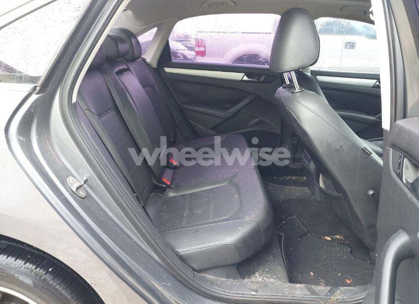 Photo 8 of 2012 Volkswagen Passat 2.0L TDI SE (VIN 1VWBN7A32CC090053)