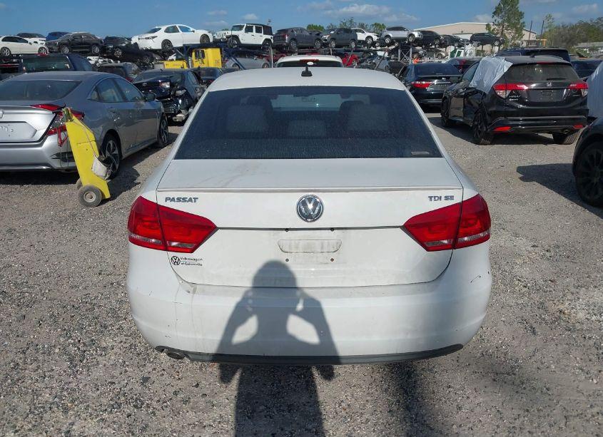 Photo 16 of 2012 Volkswagen Passat 2.0L TDI SE (VIN 1VWBN7A32CC104842)