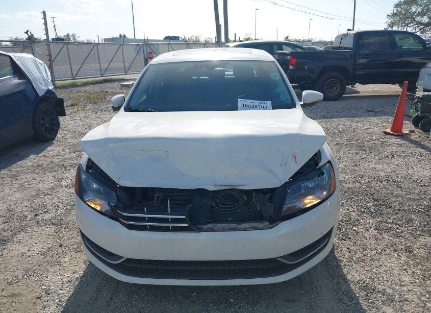 Photo 6 of 2012 Volkswagen Passat 2.0L TDI SE (VIN 1VWBN7A32CC104842)