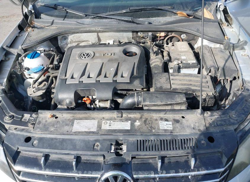 Photo 10 of 2013 Volkswagen Passat 2.0L TDI SE (VIN 1VWBN7A32DC070502)