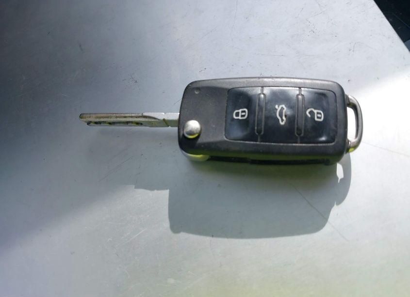 Photo 11 of 2013 Volkswagen Passat 2.0L TDI SE (VIN 1VWBN7A32DC070502)