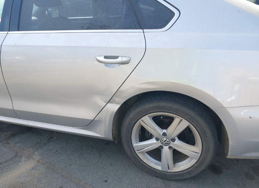 Photo 6 of 2013 Volkswagen Passat 2.0L TDI SE (VIN 1VWBN7A32DC070502)