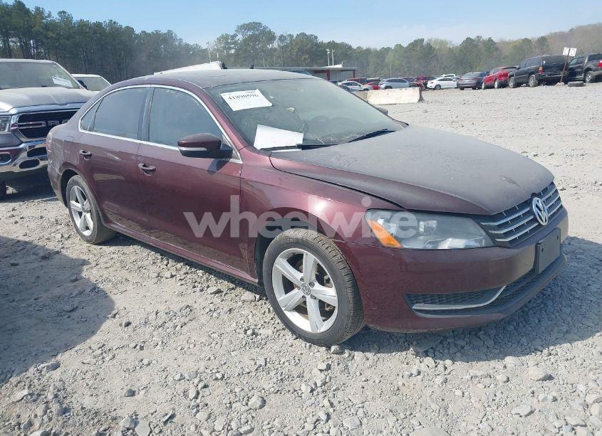 2013 Volkswagen Passat 2.0L TDI SE (VIN 1VWBN7A32DC096629) main photo