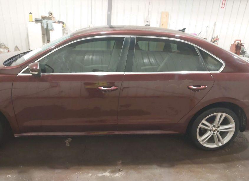 Photo 14 of 2014 Volkswagen Passat 2.0L TDI SE (VIN 1VWBN7A32EC039901)