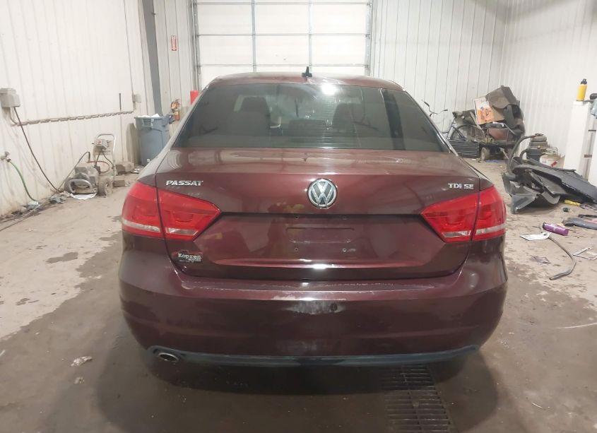 Photo 16 of 2014 Volkswagen Passat 2.0L TDI SE (VIN 1VWBN7A32EC039901)