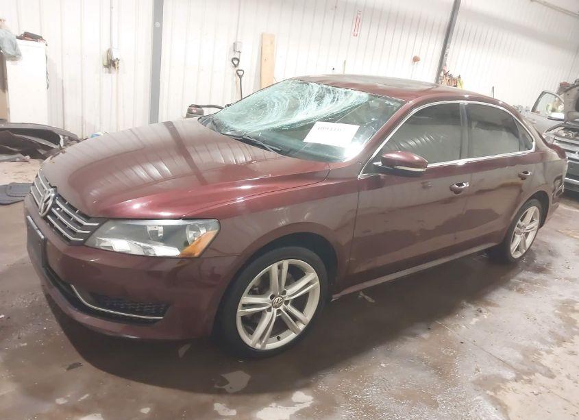 Photo 2 of 2014 Volkswagen Passat 2.0L TDI SE (VIN 1VWBN7A32EC039901)