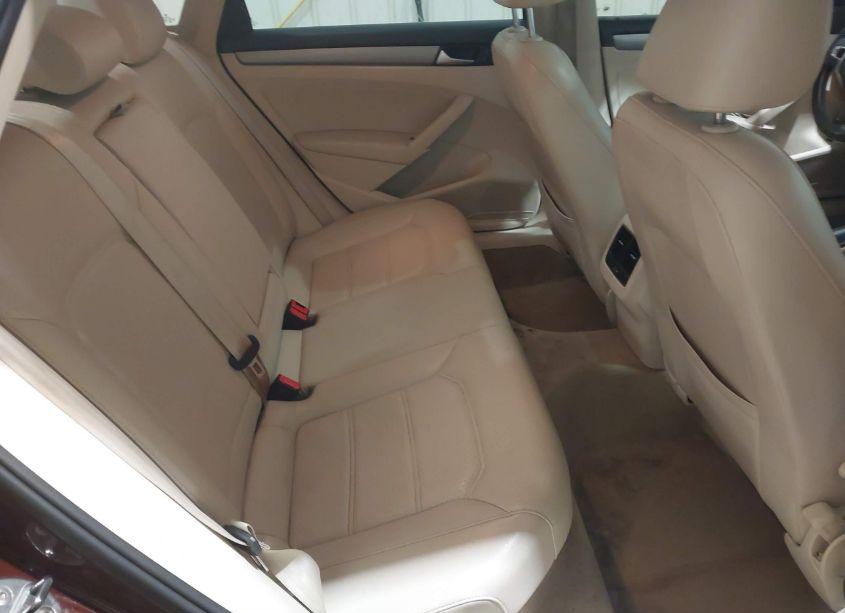 Photo 8 of 2014 Volkswagen Passat 2.0L TDI SE (VIN 1VWBN7A32EC039901)
