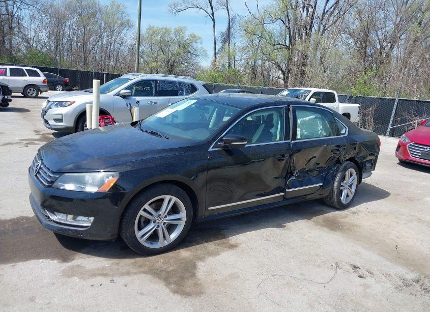 Photo 6 of 2014 Volkswagen Passat 2.0L TDI SE (VIN 1VWBN7A32EC104942)