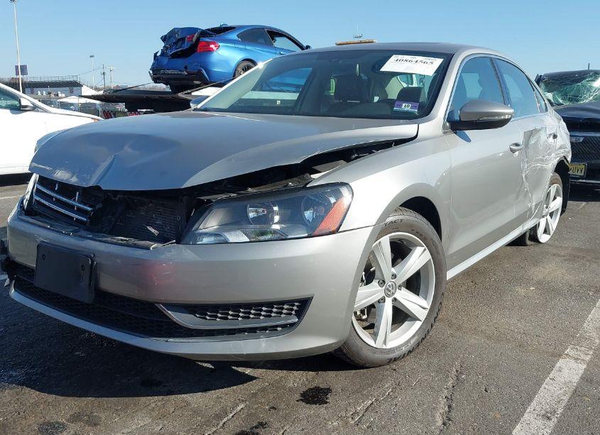 Photo 2 of 2012 Volkswagen Passat 2.0L TDI SE (VIN 1VWBN7A33CC009996)