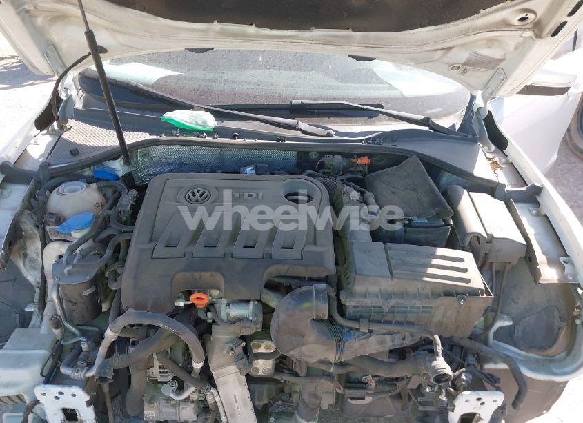 Photo 10 of 2013 Volkswagen Passat 2.0L TDI SE (VIN 1VWBN7A33DC147622)
