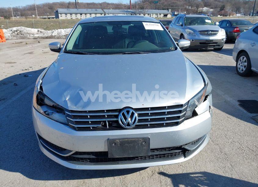 Photo 12 of 2014 Volkswagen Passat 2.0L TDI SE (VIN 1VWBN7A33EC008950)