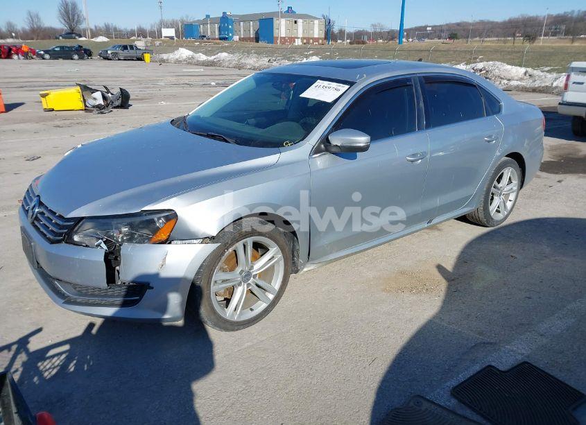 Photo 2 of 2014 Volkswagen Passat 2.0L TDI SE (VIN 1VWBN7A33EC008950)