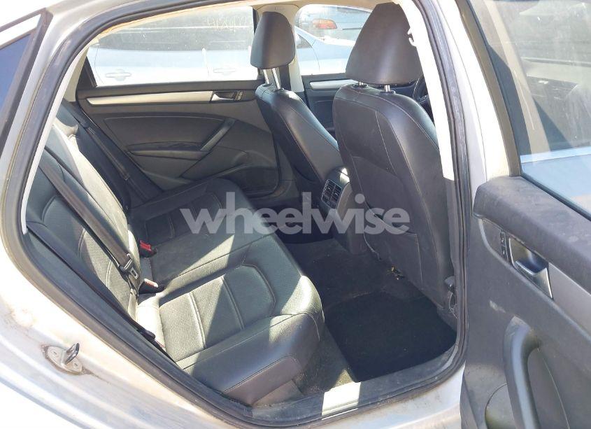 Photo 8 of 2014 Volkswagen Passat 2.0L TDI SE (VIN 1VWBN7A33EC008950)
