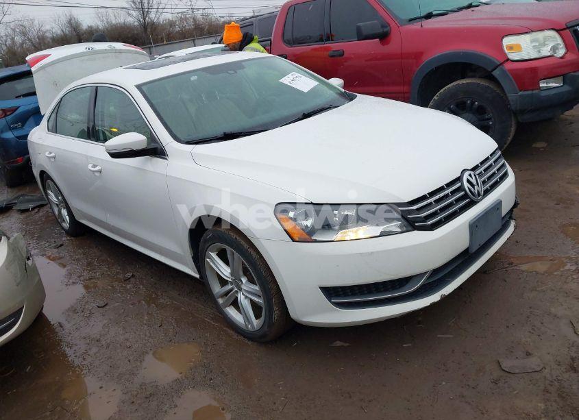 2014 Volkswagen Passat 2.0L TDI SE (VIN 1VWBN7A33EC065651) main photo