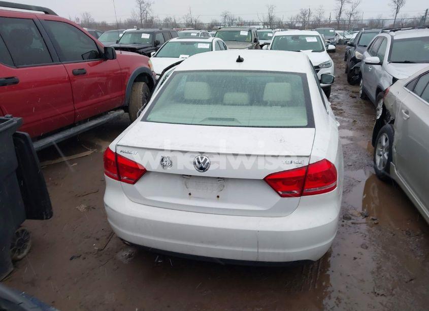 Photo 16 of 2014 Volkswagen Passat 2.0L TDI SE (VIN 1VWBN7A33EC065651)