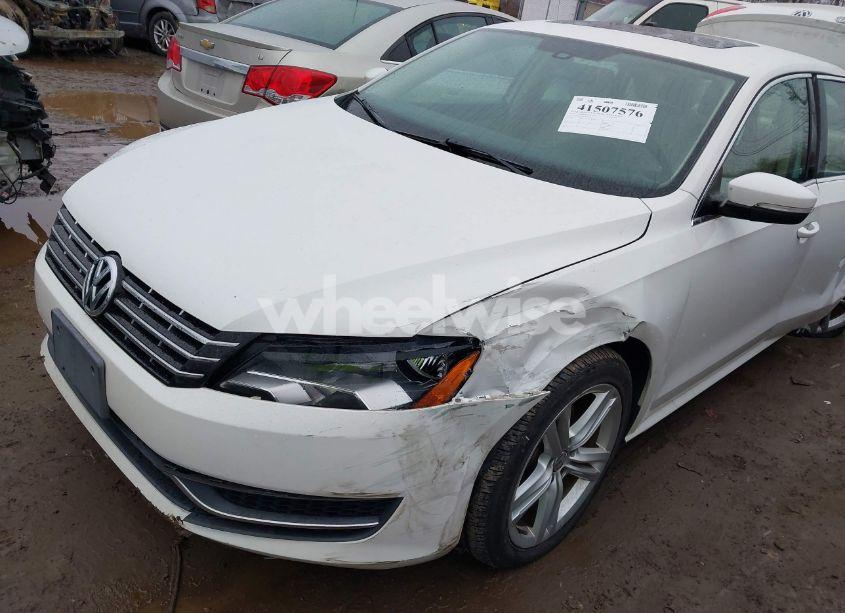 Photo 2 of 2014 Volkswagen Passat 2.0L TDI SE (VIN 1VWBN7A33EC065651)