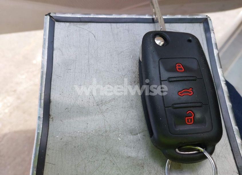 Photo 11 of 2014 Volkswagen Passat 2.0L TDI SE (VIN 1VWBN7A33EC066296)