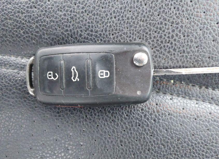 Photo 11 of 2014 Volkswagen Passat 2.0L TDI SE (VIN 1VWBN7A33EC106134)