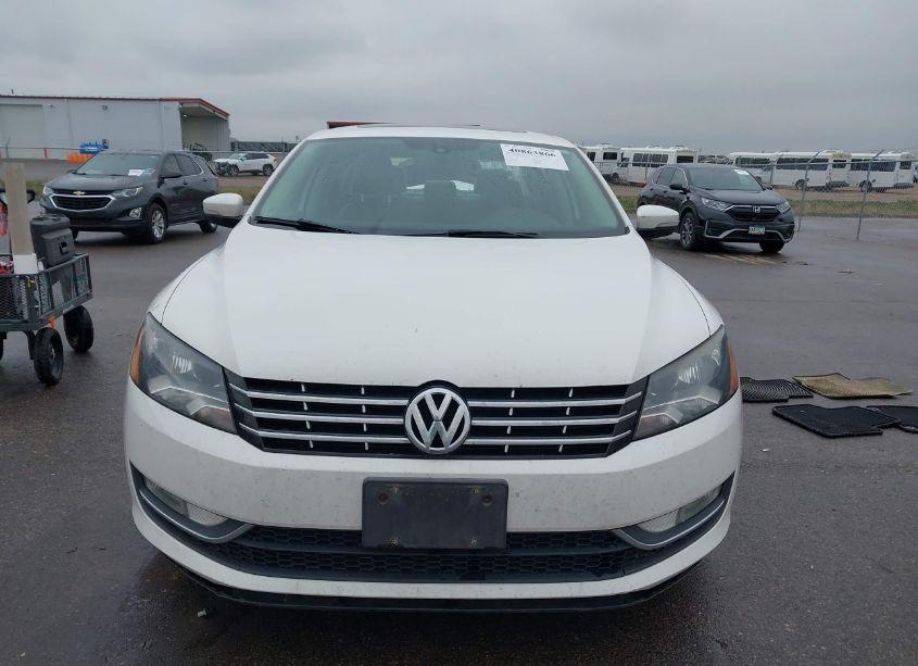 Photo 12 of 2014 Volkswagen Passat 2.0L TDI SE (VIN 1VWBN7A33EC106134)