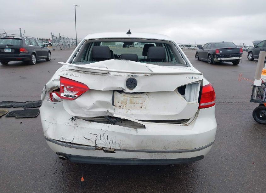 Photo 16 of 2014 Volkswagen Passat 2.0L TDI SE (VIN 1VWBN7A33EC106134)