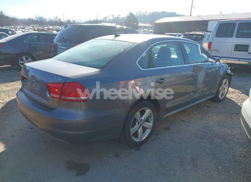 Photo 4 of 2012 Volkswagen Passat 2.0L TDI SE (VIN 1VWBN7A34CC058432)