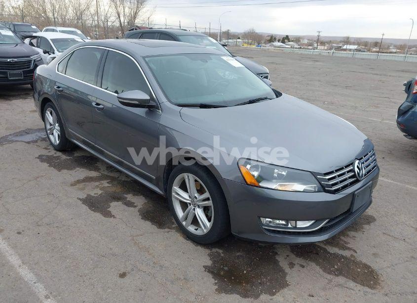 2012 Volkswagen Passat 2.0L TDI SE (VIN 1VWBN7A34CC066482) main photo