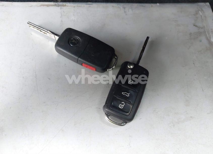 Photo 11 of 2012 Volkswagen Passat 2.0L TDI SE (VIN 1VWBN7A34CC066482)