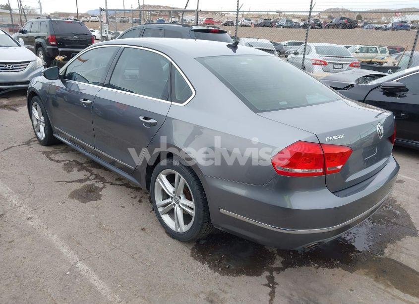 Photo 3 of 2012 Volkswagen Passat 2.0L TDI SE (VIN 1VWBN7A34CC066482)