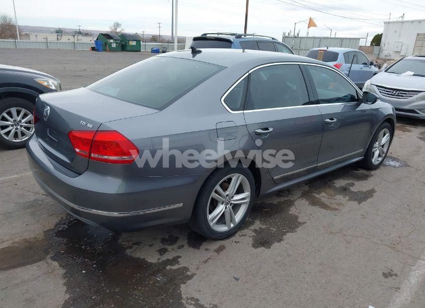Photo 4 of 2012 Volkswagen Passat 2.0L TDI SE (VIN 1VWBN7A34CC066482)