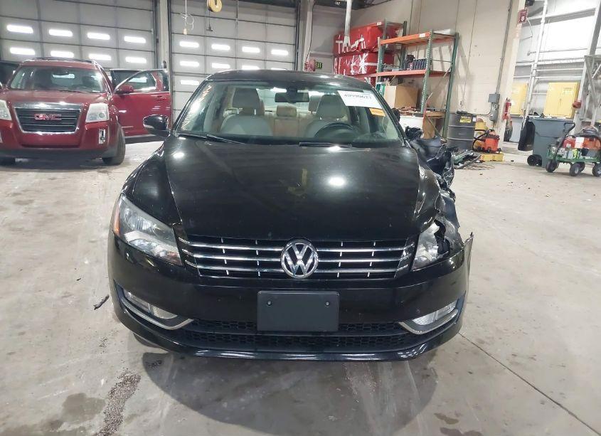 Photo 12 of 2013 Volkswagen Passat 2.0L TDI SE (VIN 1VWBN7A34DC063745)
