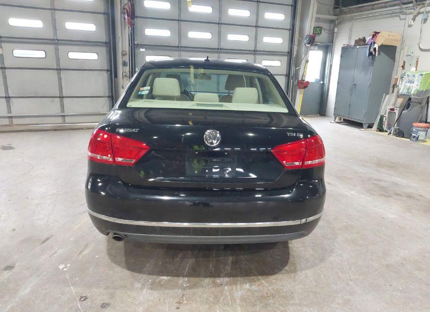 Photo 16 of 2013 Volkswagen Passat 2.0L TDI SE (VIN 1VWBN7A34DC063745)