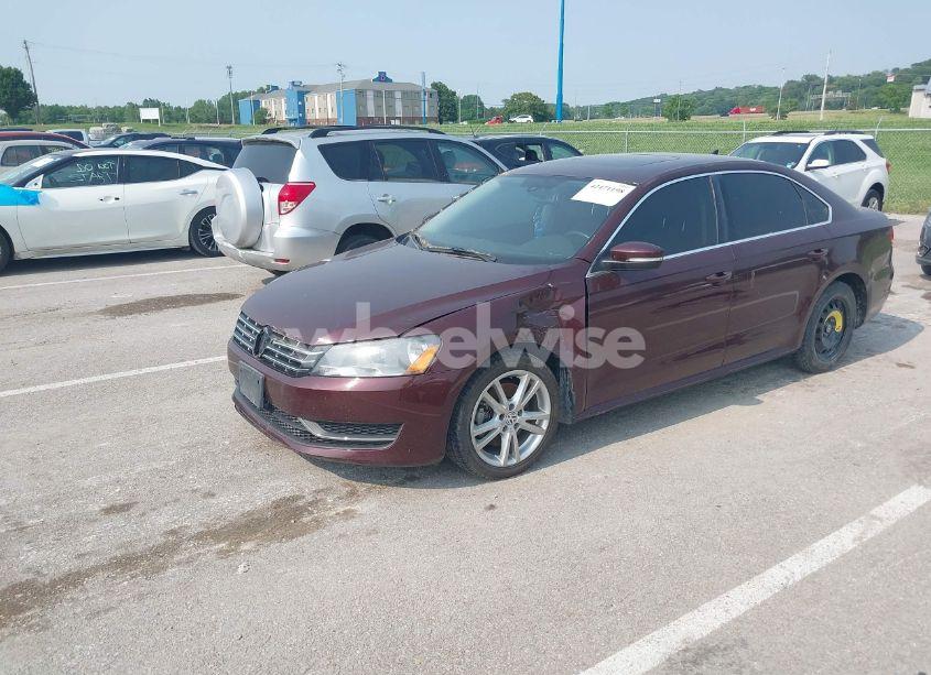 Photo 2 of 2014 Volkswagen Passat 2.0L TDI SE (VIN 1VWBN7A34EC021285)