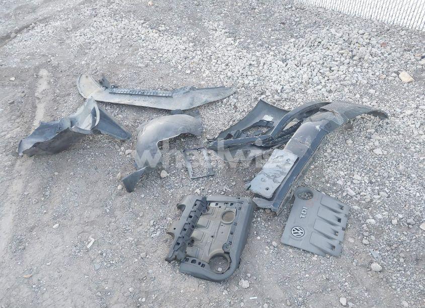 Photo 12 of 2014 Volkswagen Passat 2.0L TDI SE (VIN 1VWBN7A34EC036711)