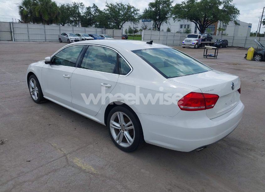 Photo 3 of 2014 Volkswagen Passat 2.0L TDI SE (VIN 1VWBN7A34EC073726)