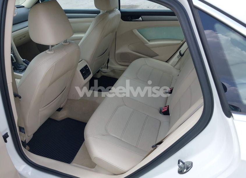 Photo 8 of 2014 Volkswagen Passat 2.0L TDI SE (VIN 1VWBN7A34EC073726)