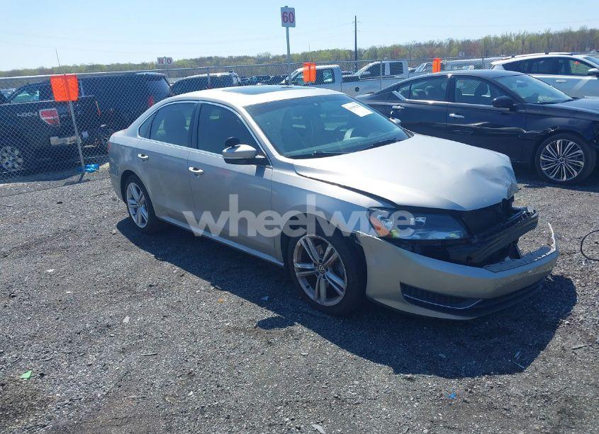 2014 Volkswagen Passat 2.0L TDI SE (VIN 1VWBN7A34EC099761) main photo