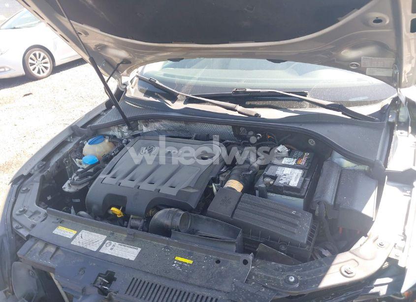 Photo 10 of 2014 Volkswagen Passat 2.0L TDI SE (VIN 1VWBN7A34EC099761)