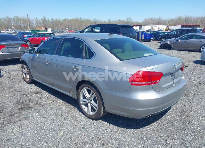 Photo 3 of 2014 Volkswagen Passat 2.0L TDI SE (VIN 1VWBN7A34EC099761)