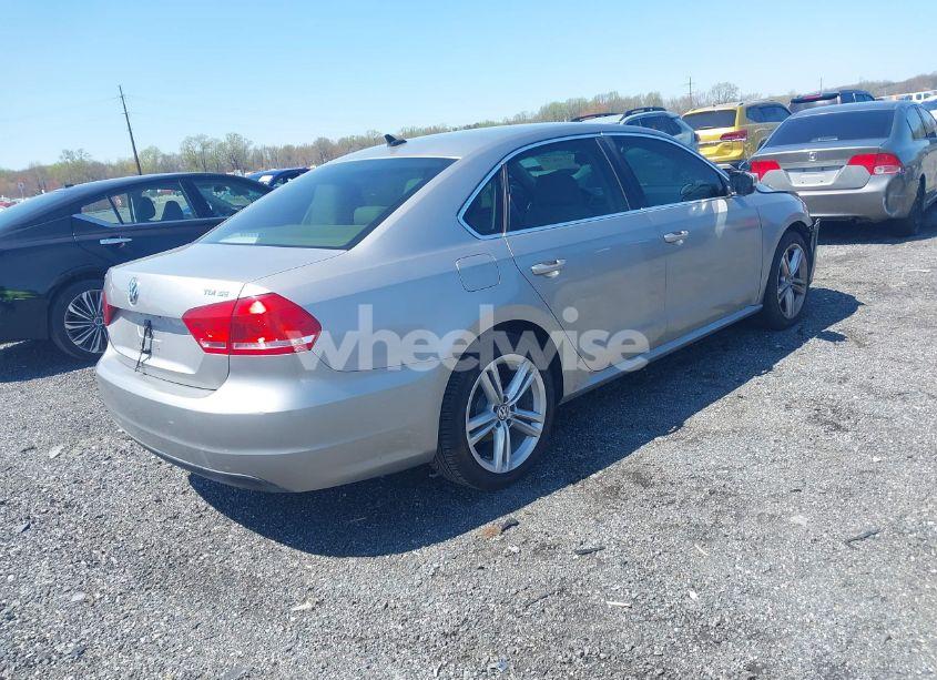 Photo 4 of 2014 Volkswagen Passat 2.0L TDI SE (VIN 1VWBN7A34EC099761)