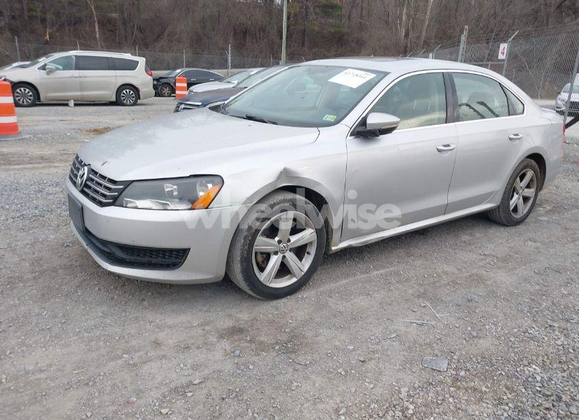Photo 2 of 2012 Volkswagen Passat 2.0L TDI SE (VIN 1VWBN7A35CC039288)